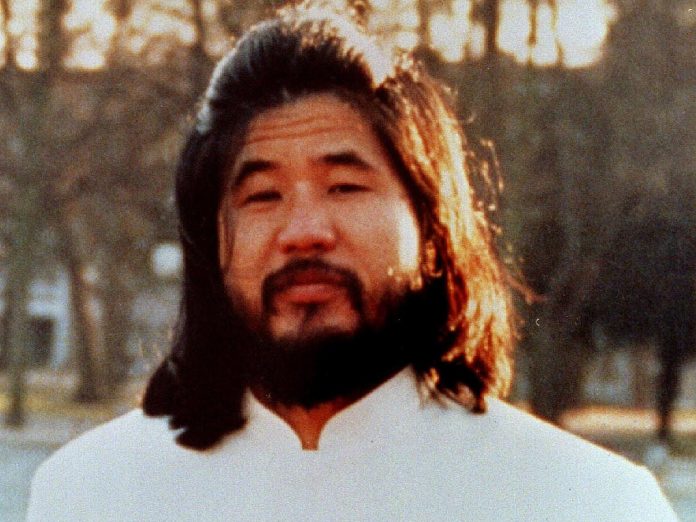 mentes-blindadas-shoko-asahara-japao-culto-apocaliptico
