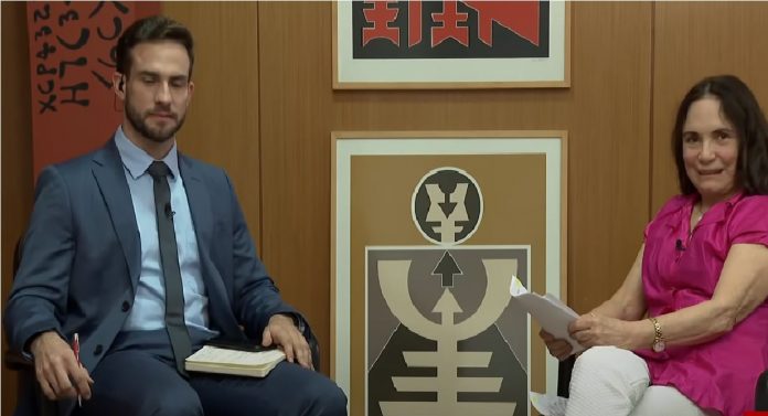 Regina-Duarte-deixou-o-cargo-de-secretária-de-Cultura-do-Bolsonaro Regina Duarte deixou o cargo de secretária de Cultura do Bolsonaro
