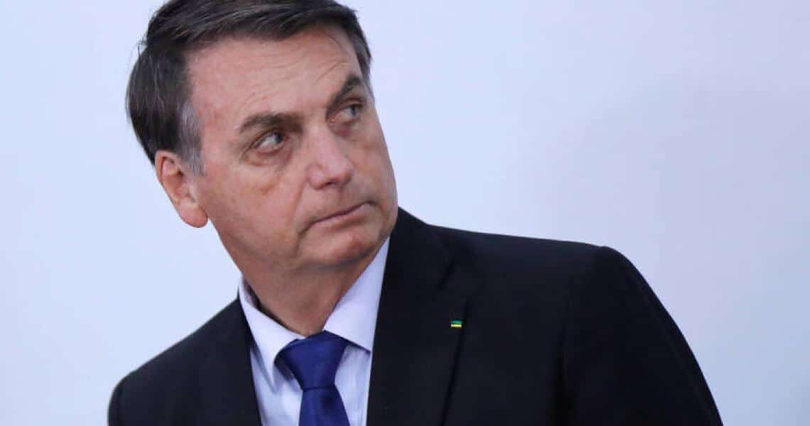 Presidente Jair Bolsonaro Alterado, diz ter as “armas da democracia” nas mãos