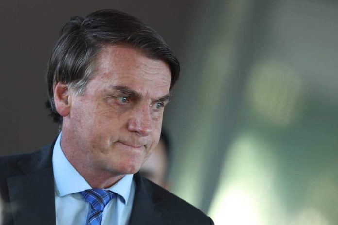 BOLSONARO DEFESA Bolsonaro publica medida provisoria para indicar reitores sem seleção