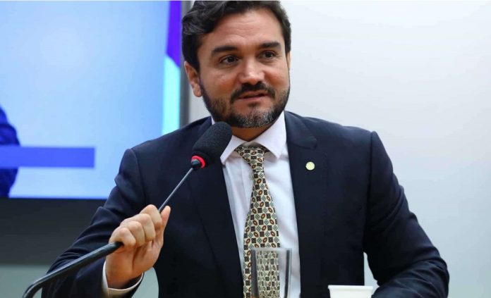 Celso-Sabino-tem-pedido-de-expulsão-enviado-ao-Conselho-de-Ética Celso Sabino tem pedido de expulsão enviado ao Conselho de Ética