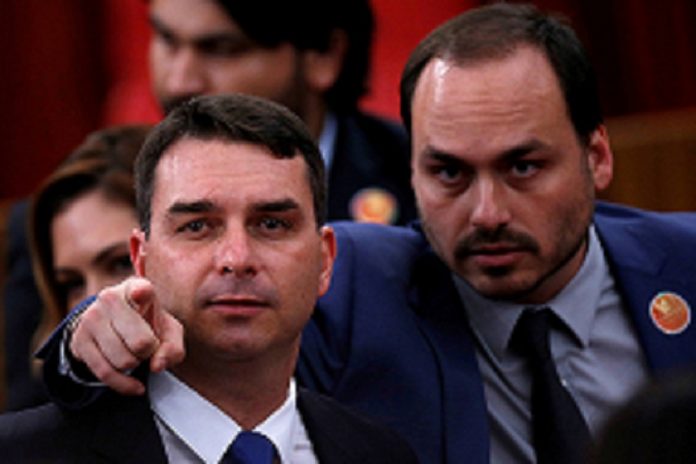 Carlos-Bolsonaro-o-zero-dois-comprou-apartamento-70-por-cento-abaixo-do-preço Carlos Bolsonaro o
