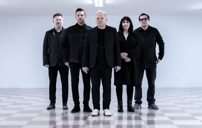 Coletânea "Substance" do "New Order" volta aos serviços de streaming após 5 anos