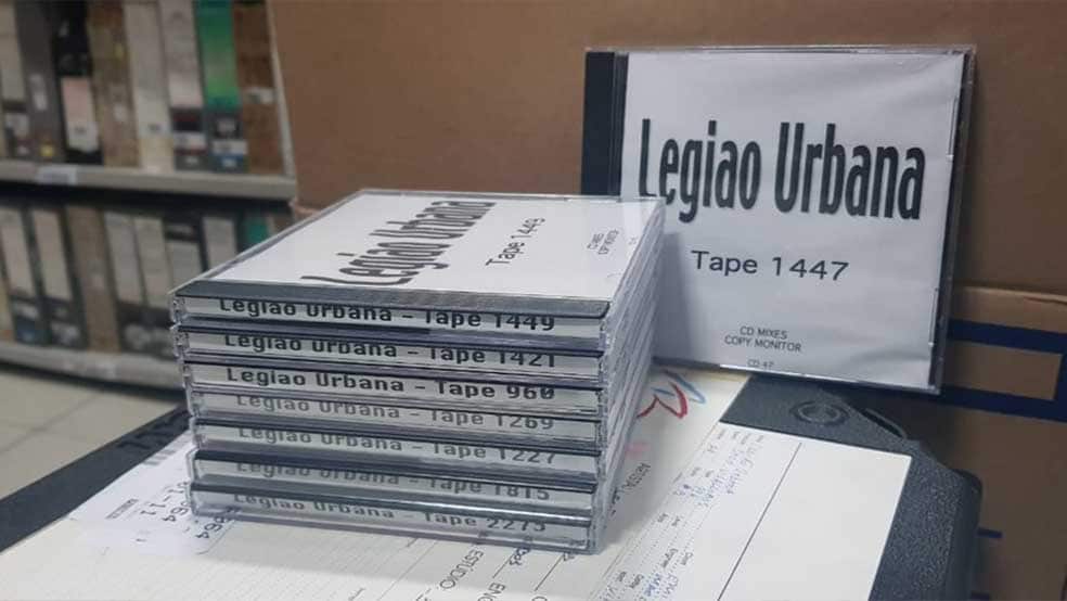 Polícia encontra material inédito de Renato Russo em deposito de gravadora