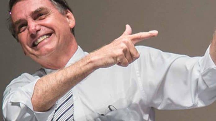 Com-vitória-de-Arthur-Lira--Bolsonaro-retoma-a-fala-em-redução-de-pena-policial-e-arma Com vitória de Arthur Lira, Bolsonaro retoma a fala em redução de pena policial e arma