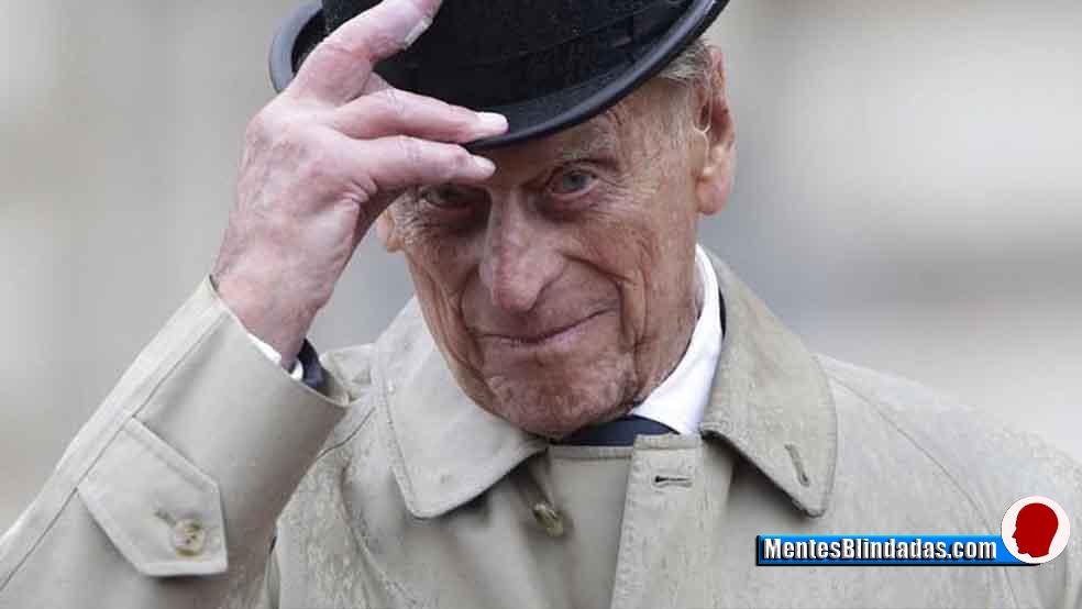 Morre com 99 anos o Príncipe Philip, marido da Rainha Elizabeth II