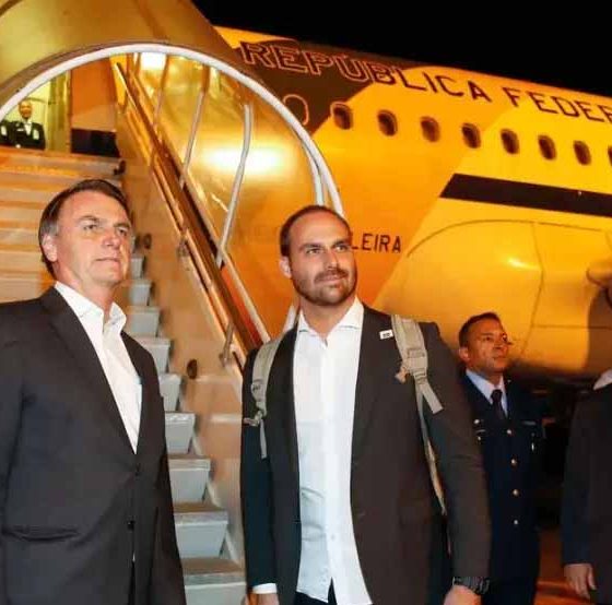 Após 89 dias Bolsonaro volta ao Brasil nesta quinta-feira